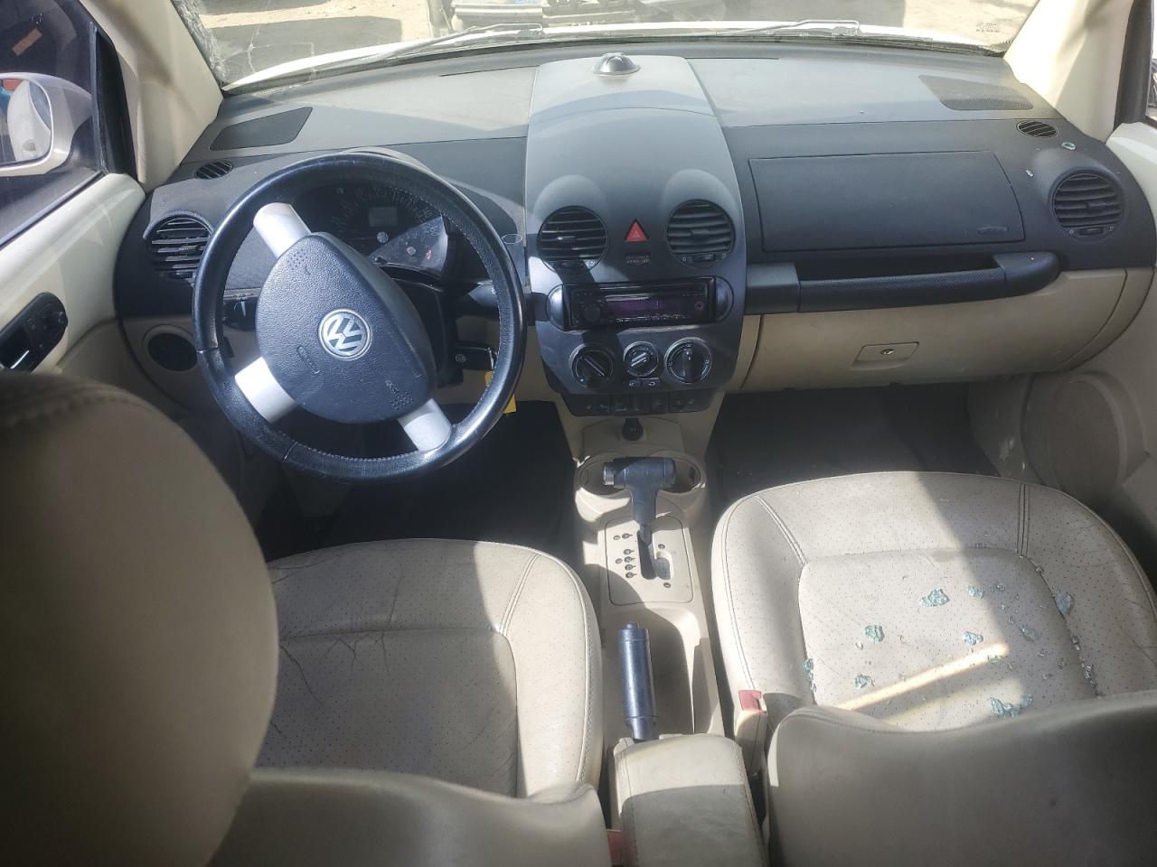 VOLKSWAGEN NEW BEETLE 2005 — 9