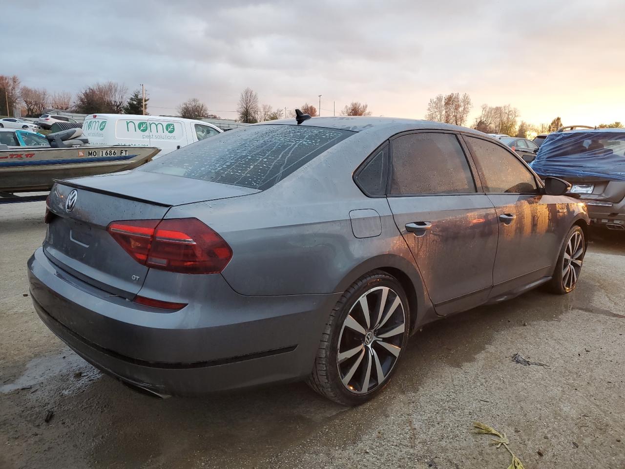 VOLKSWAGEN PASSAT 2018 — 4