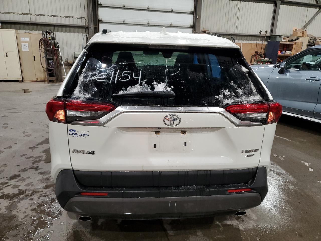 TOYOTA RAV4 2021 — 7