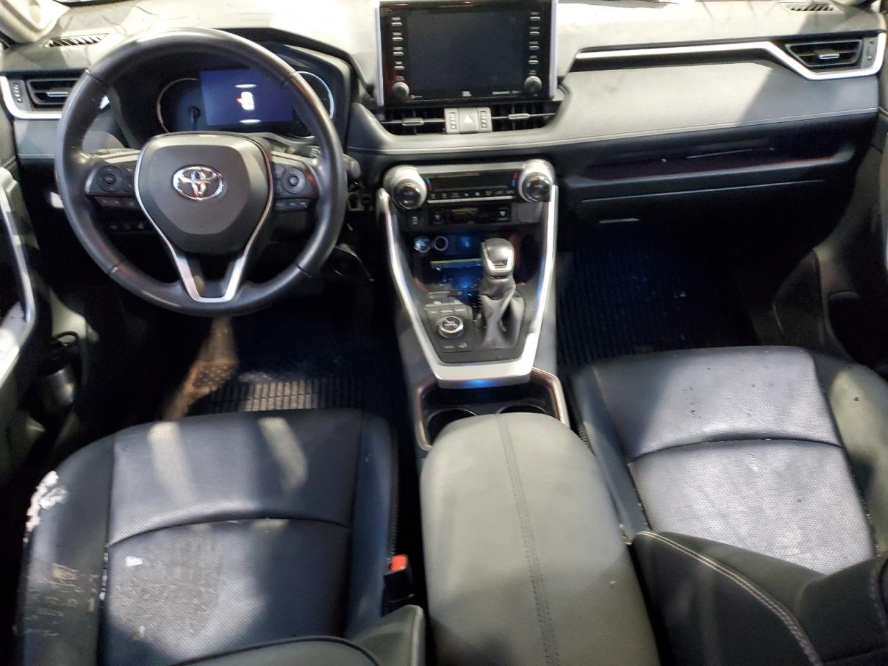 TOYOTA RAV4 2021 — 9