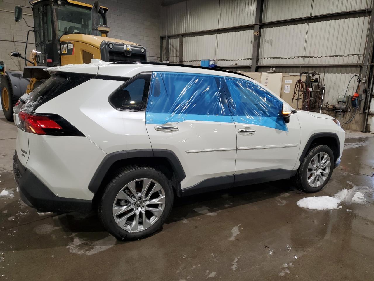 TOYOTA RAV4 2021 — 4