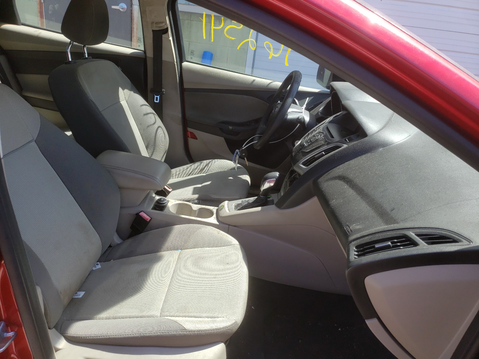 FORD FOCUS 2012 — 6