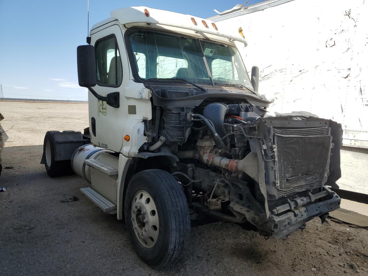 2015 FREIGHTLINER CASCADIA 1