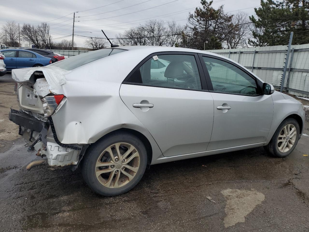 KIA FORTE 2012 — 4
