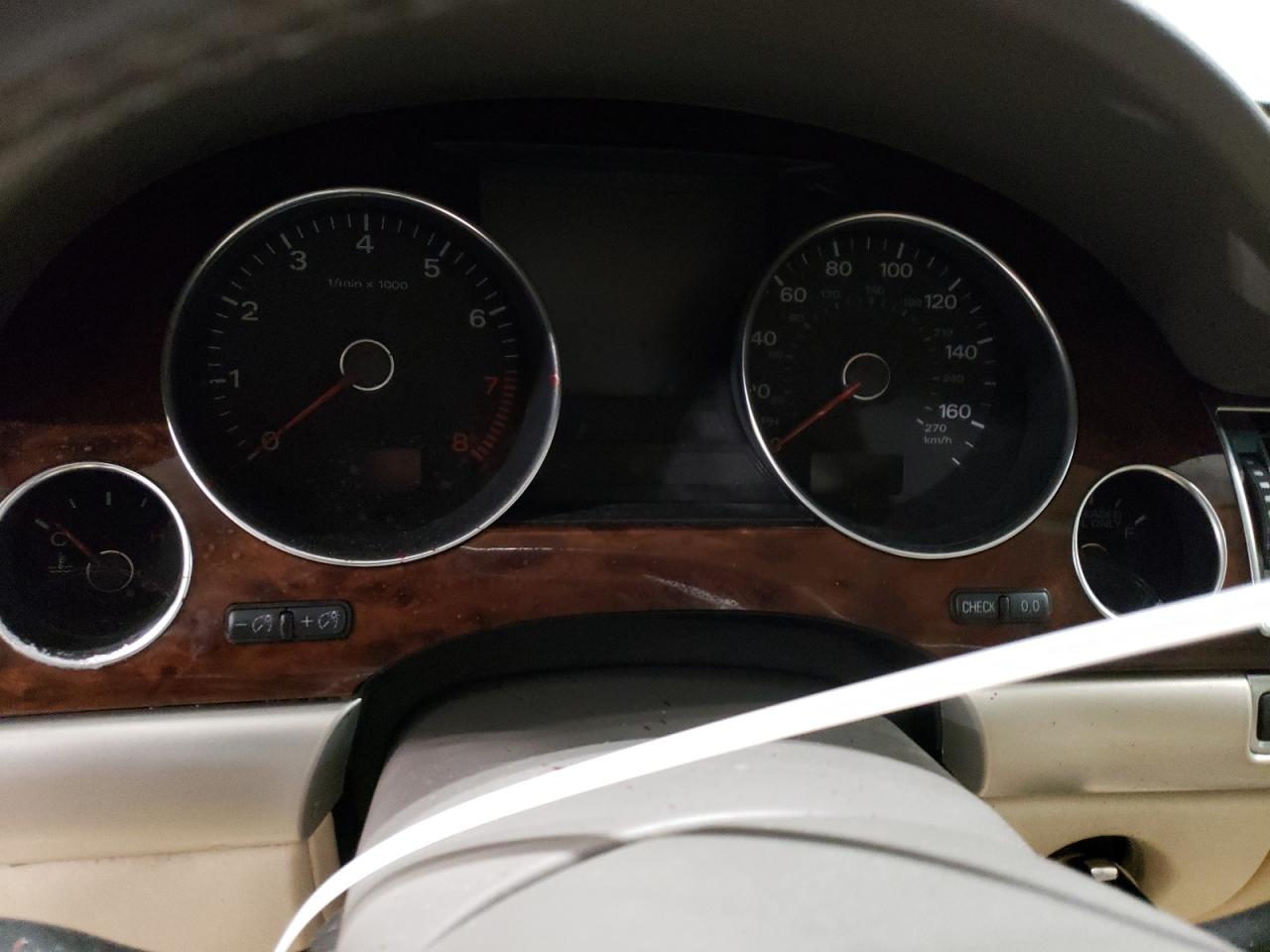 AUDI A8 2010 — 10