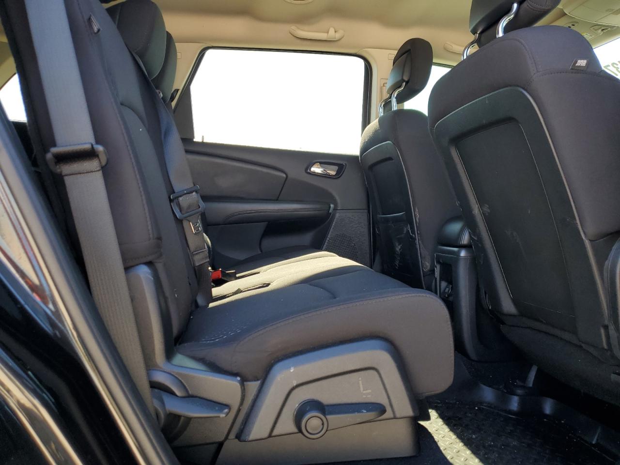 DODGE JOURNEY 2012 — 12