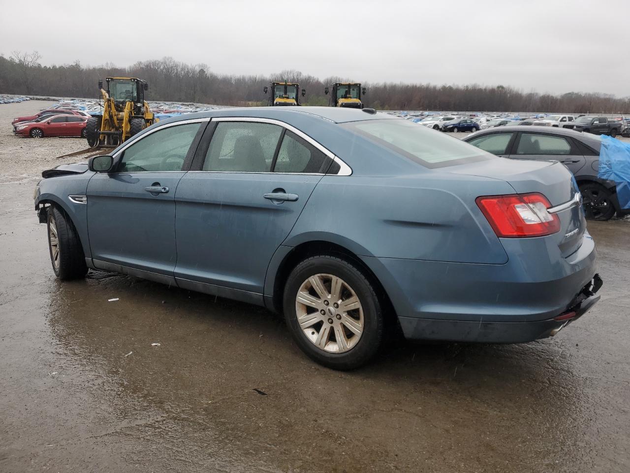 FORD TAURUS 2010 — 3