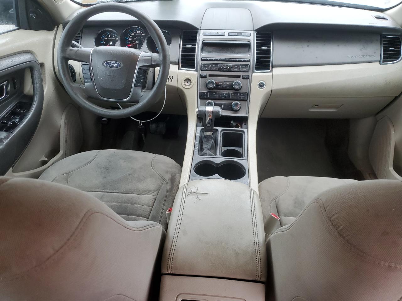 FORD TAURUS 2010 — 9