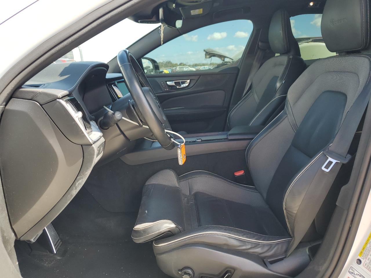 VOLVO S60 2020 — 8