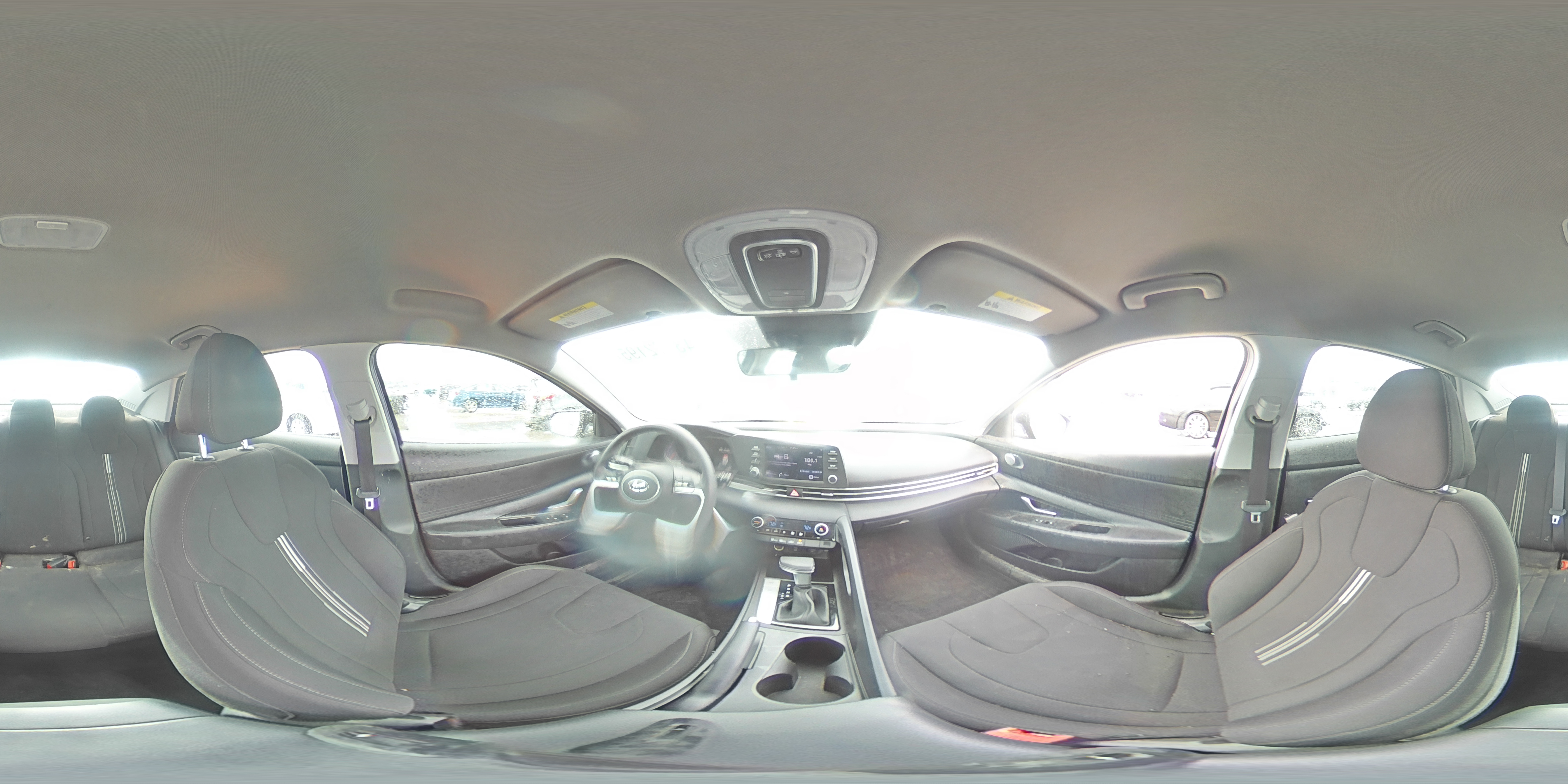 HYUNDAI ELANTRA 2022 — 12