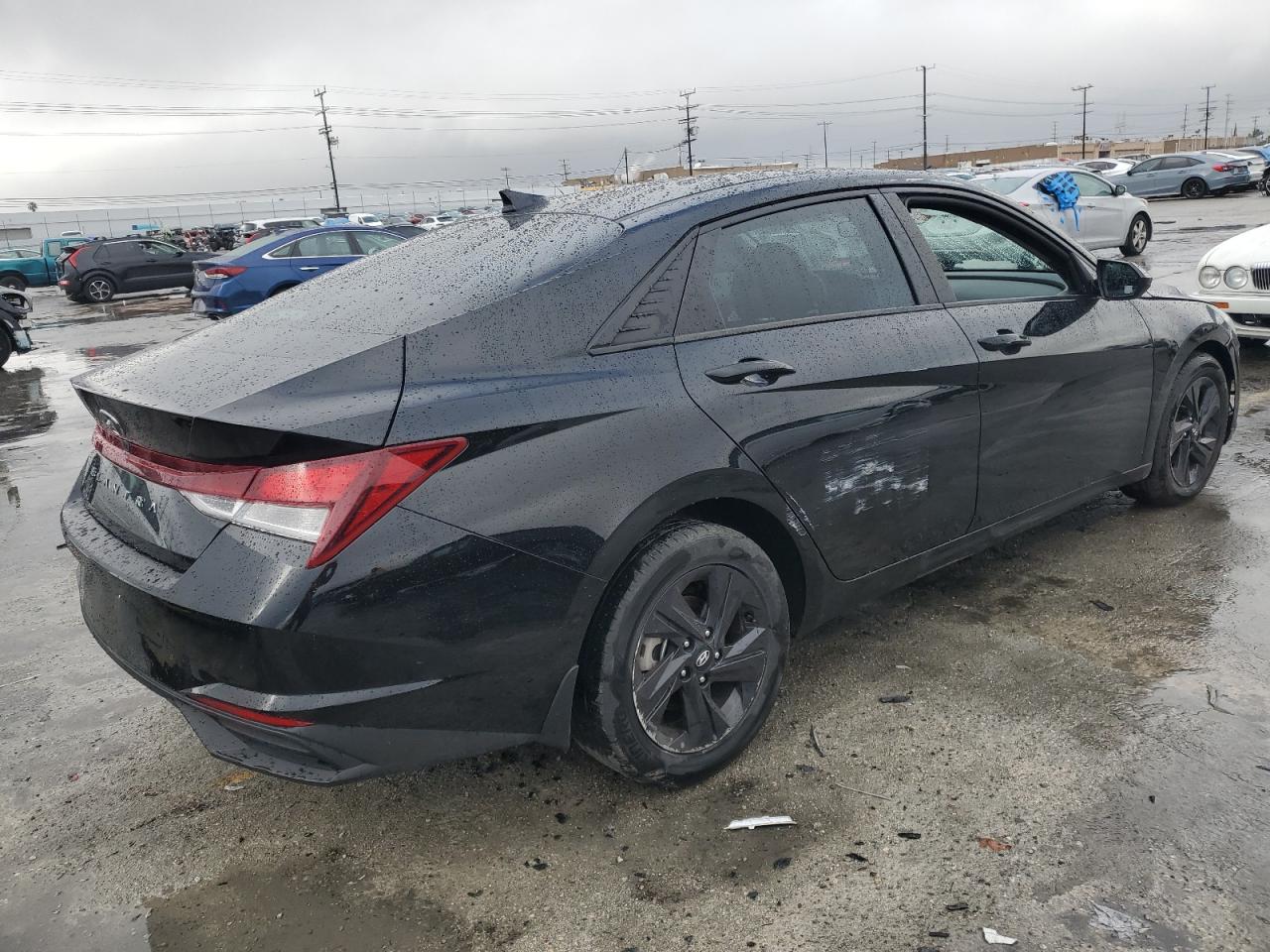 HYUNDAI ELANTRA 2022 — 4