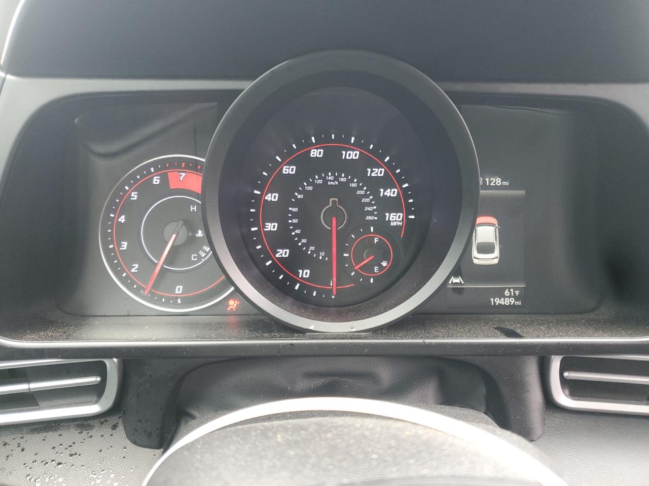 HYUNDAI ELANTRA 2022 — 10