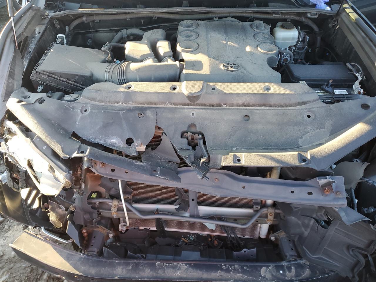 TOYOTA 4RUNNER 2016 — 13