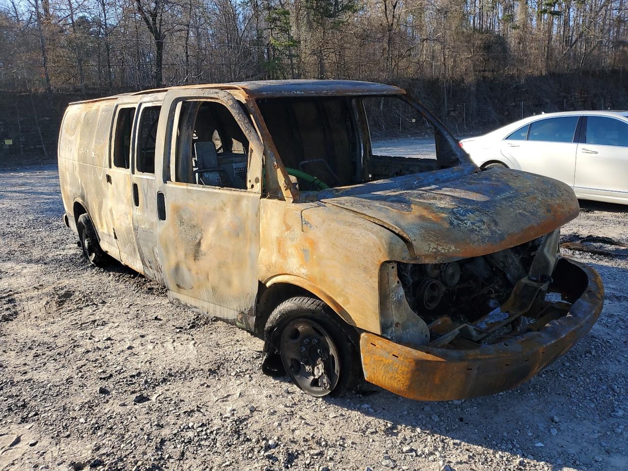 CHEVROLET EXPRESS G3500 2004 — 5