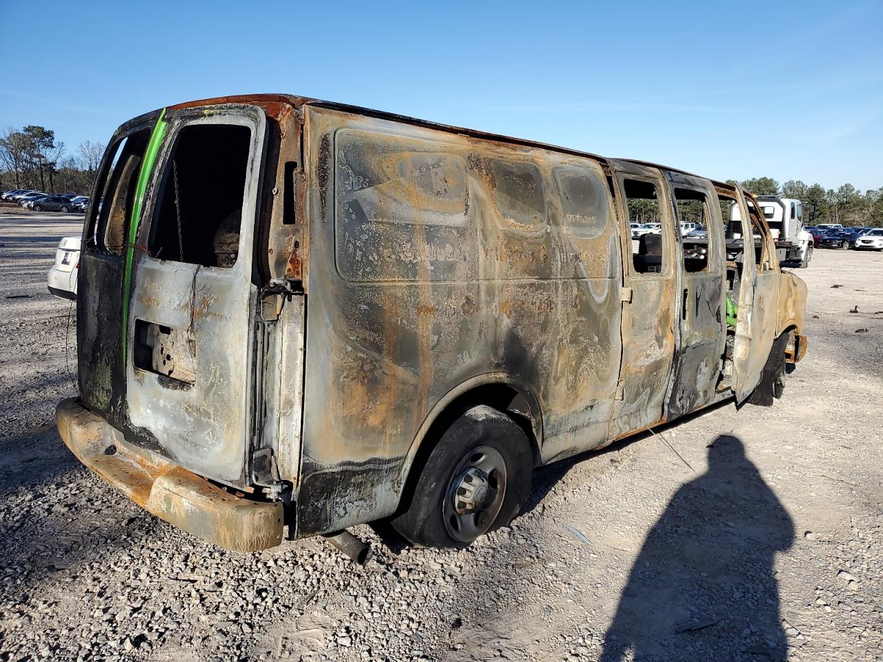 CHEVROLET EXPRESS G3500 2004 — 4