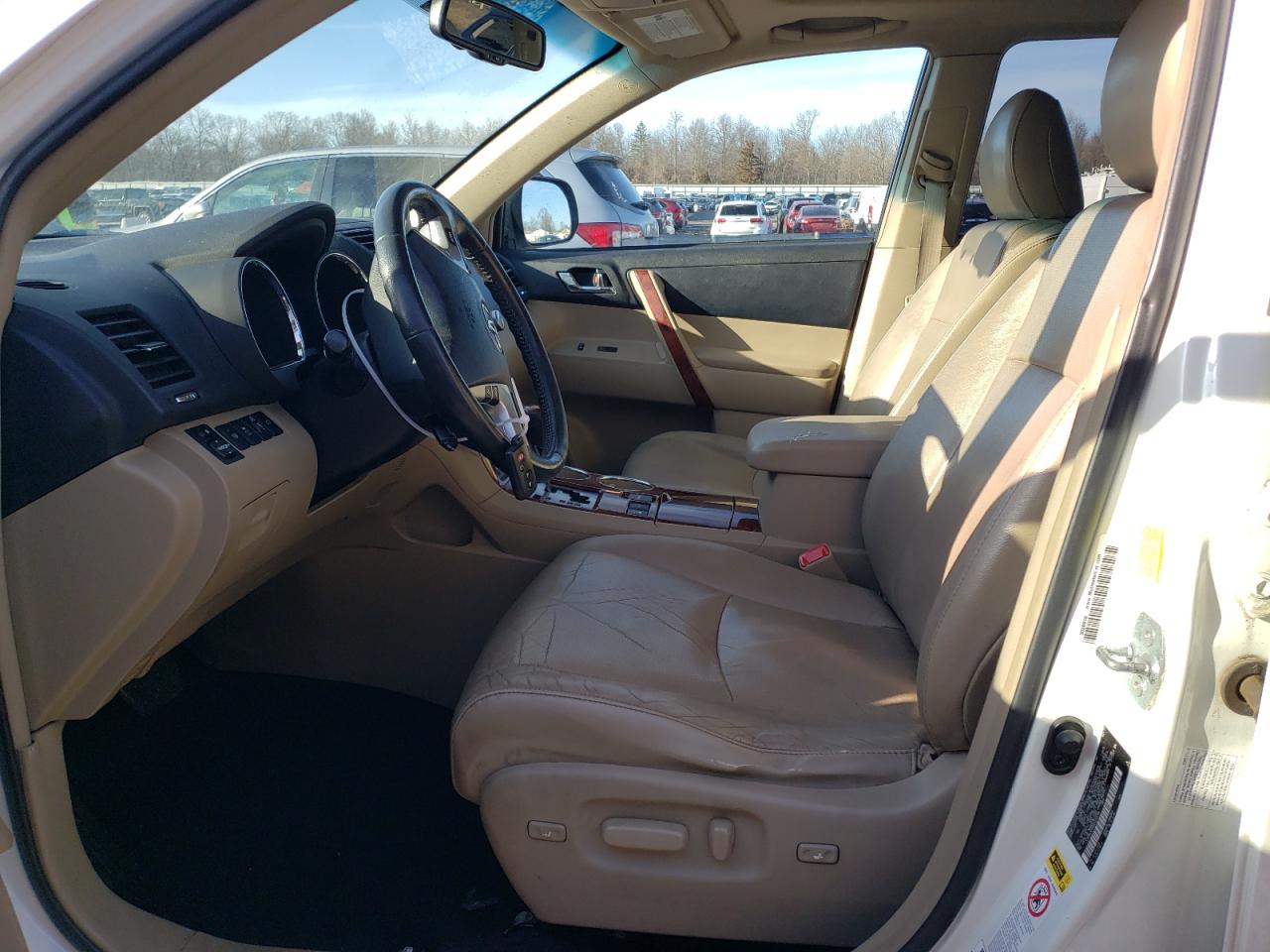 TOYOTA HIGHLANDER 2011 — 8