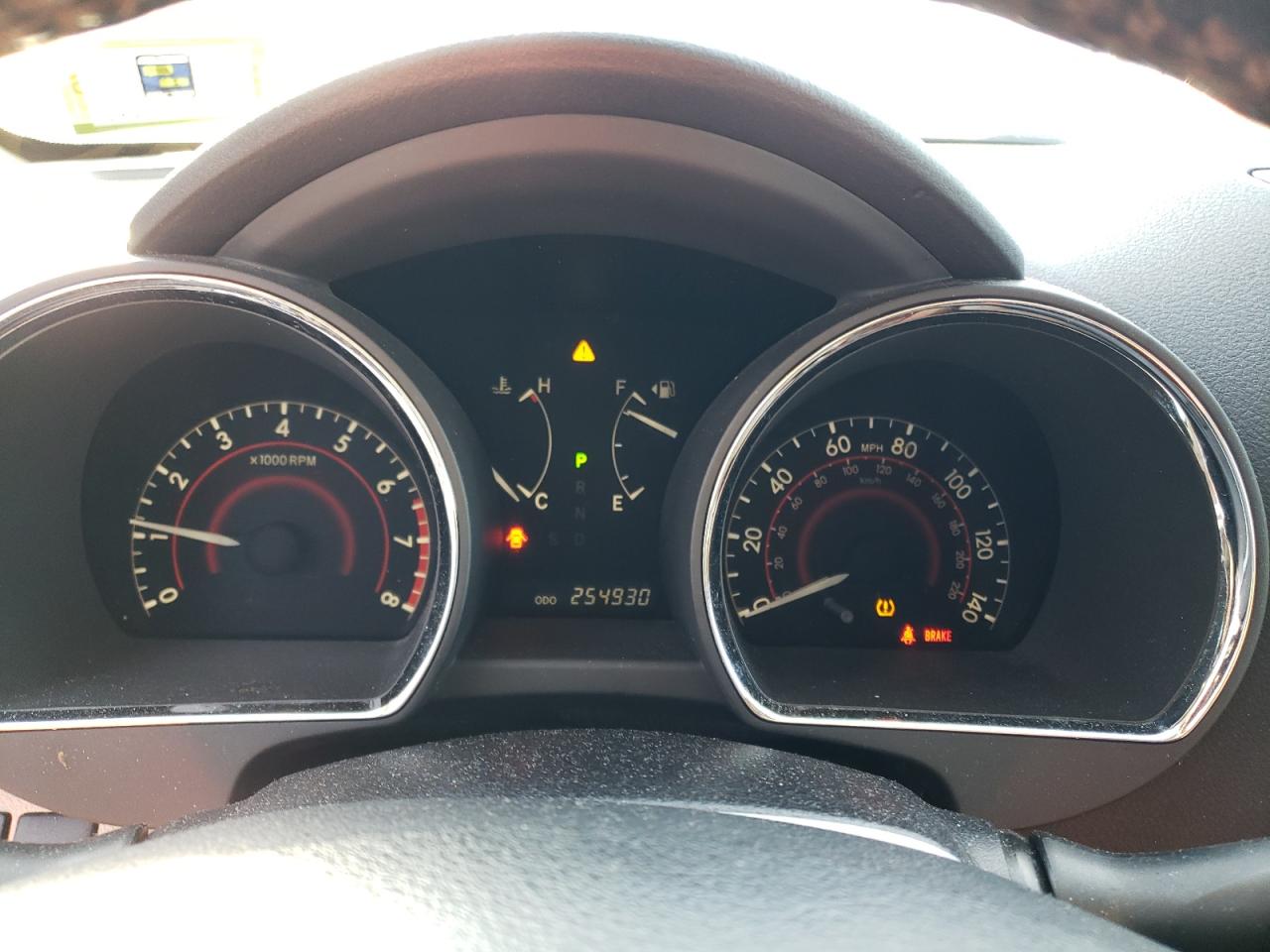 TOYOTA HIGHLANDER 2011 — 10