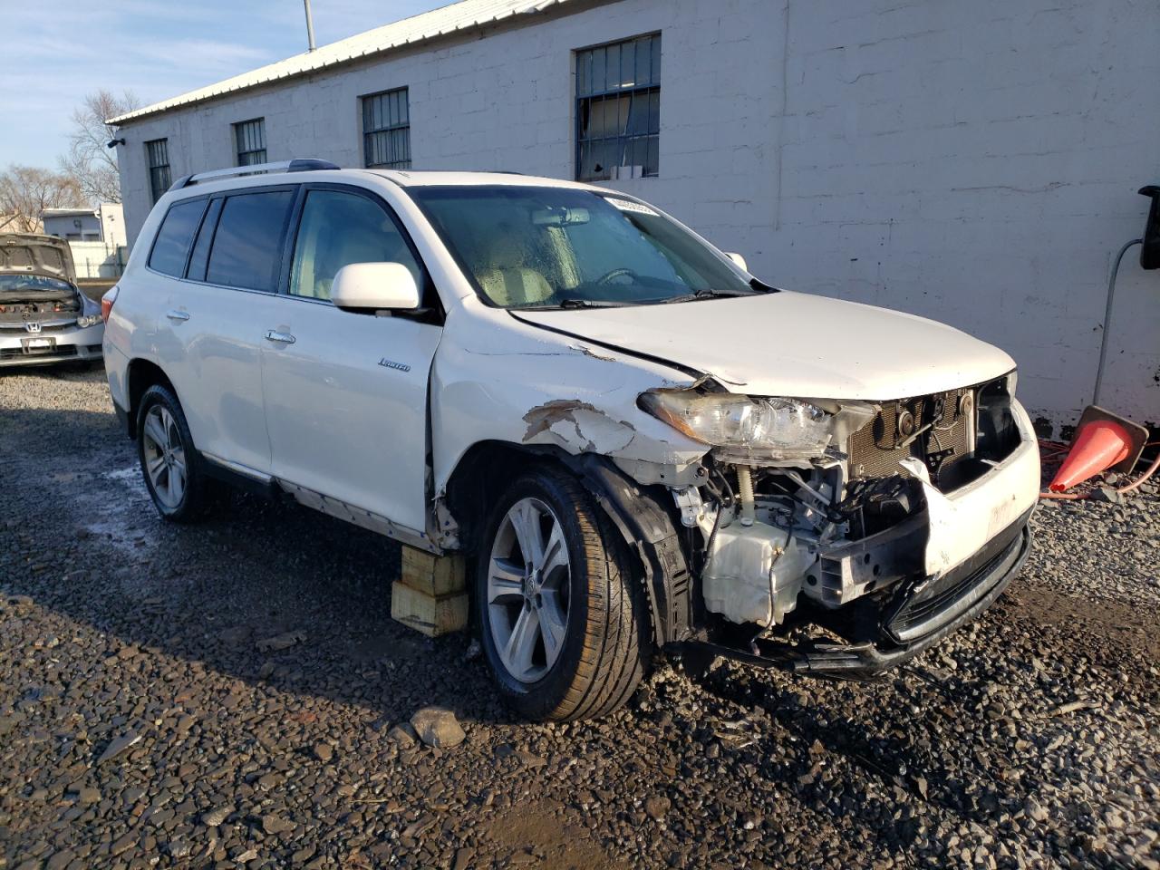 2011 TOYOTA HIGHLANDER LIMITED