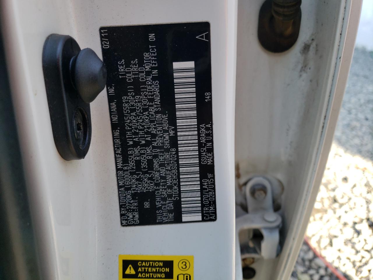 TOYOTA HIGHLANDER 2011 — 15