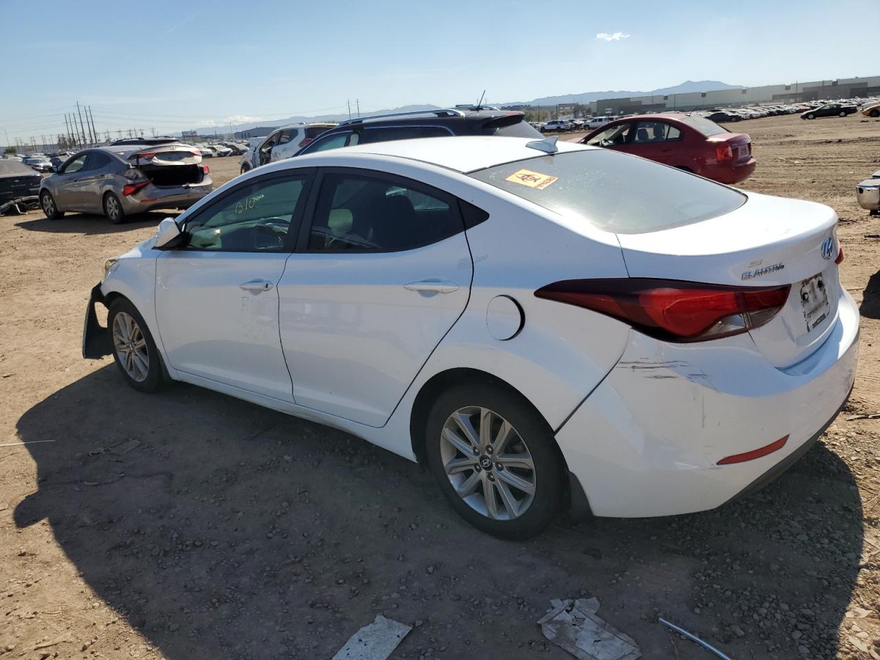 HYUNDAI ELANTRA 2016 — 3