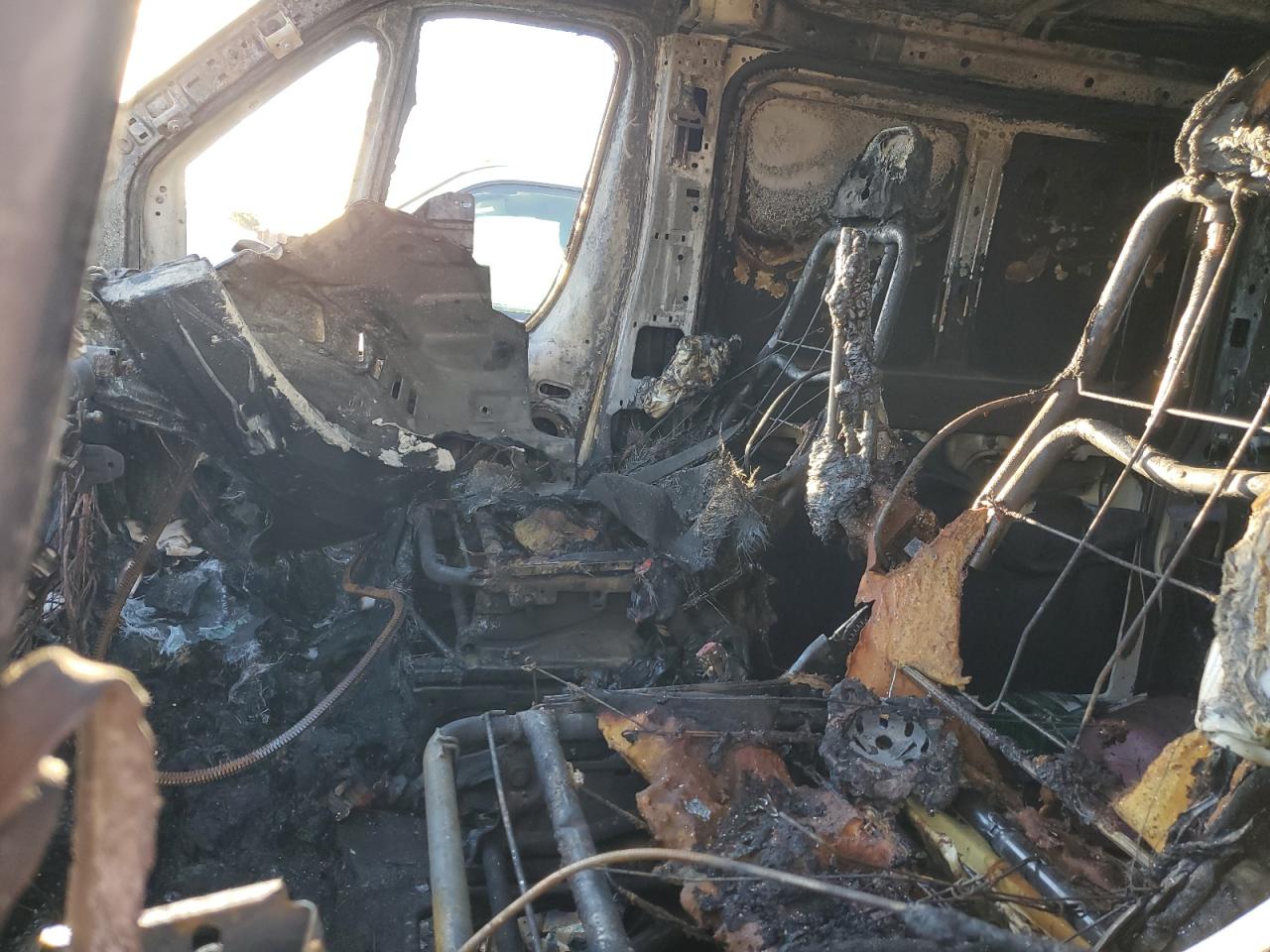 RAM PROMASTER 1500 2019 — 8