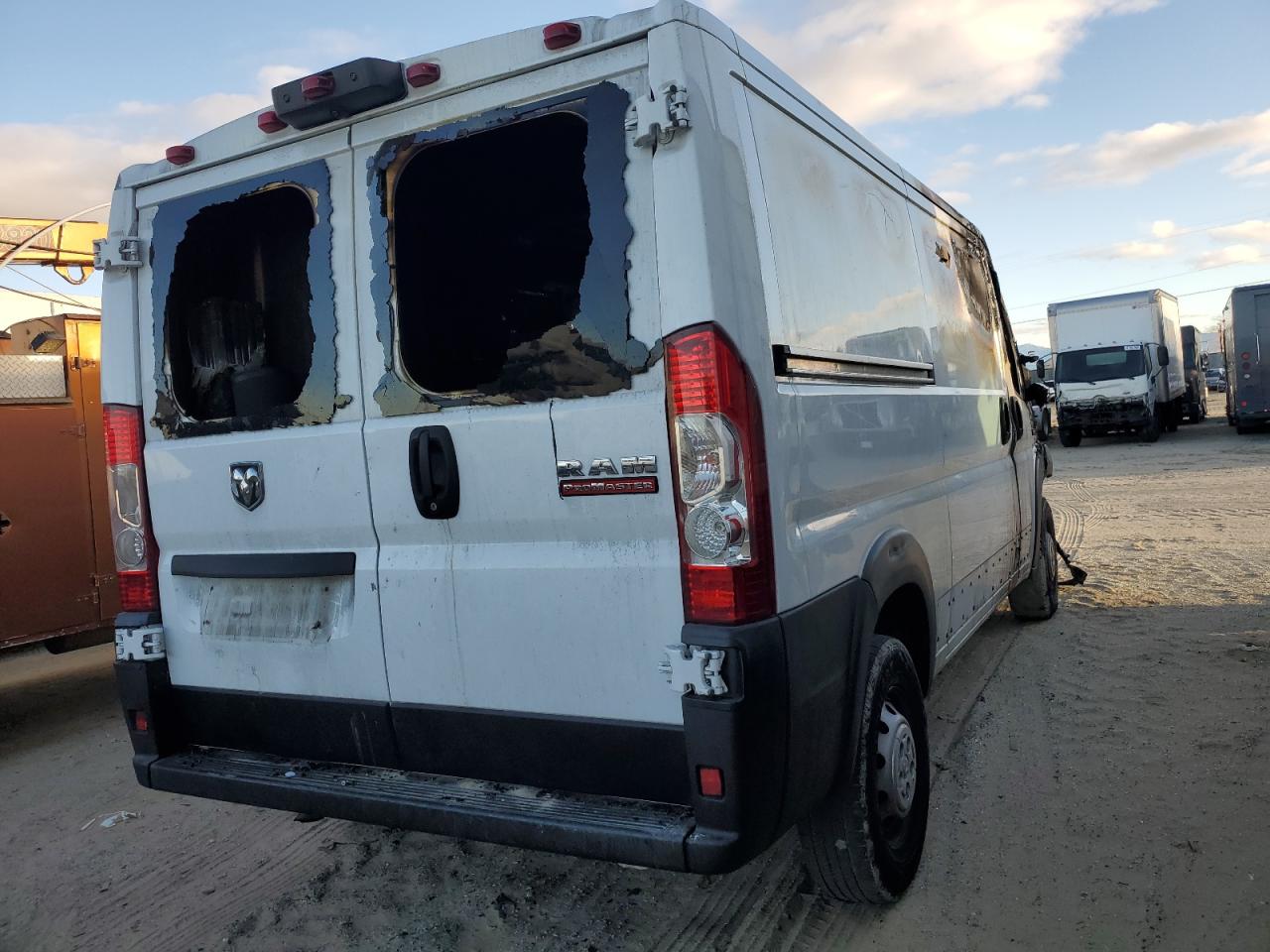 RAM PROMASTER 1500 2019 — 4
