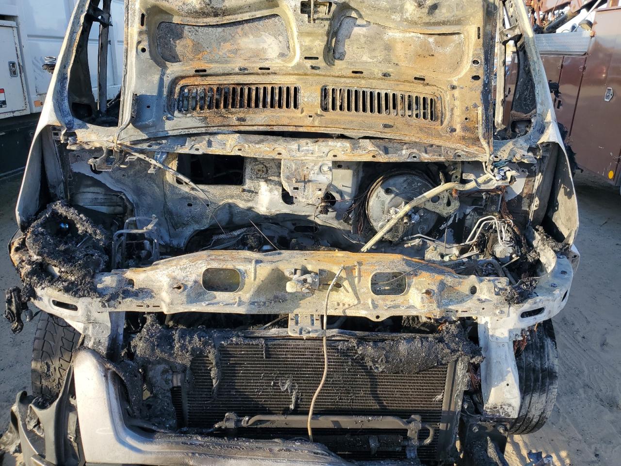 RAM PROMASTER 1500 2019 — 13