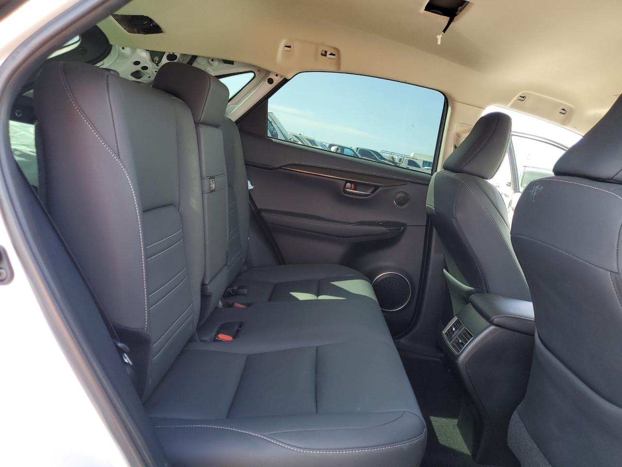 LEXUS NX 2020 — 12