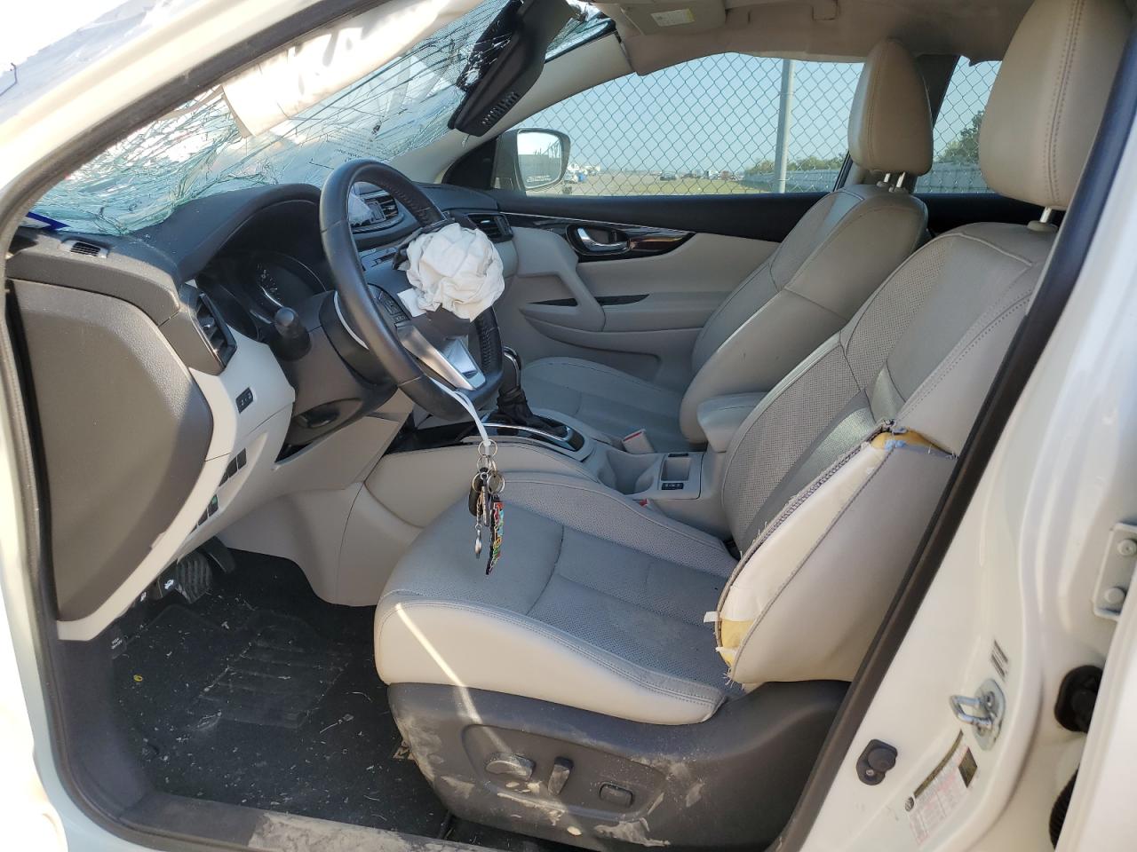 NISSAN ROGUE SPORT 2018 — 8