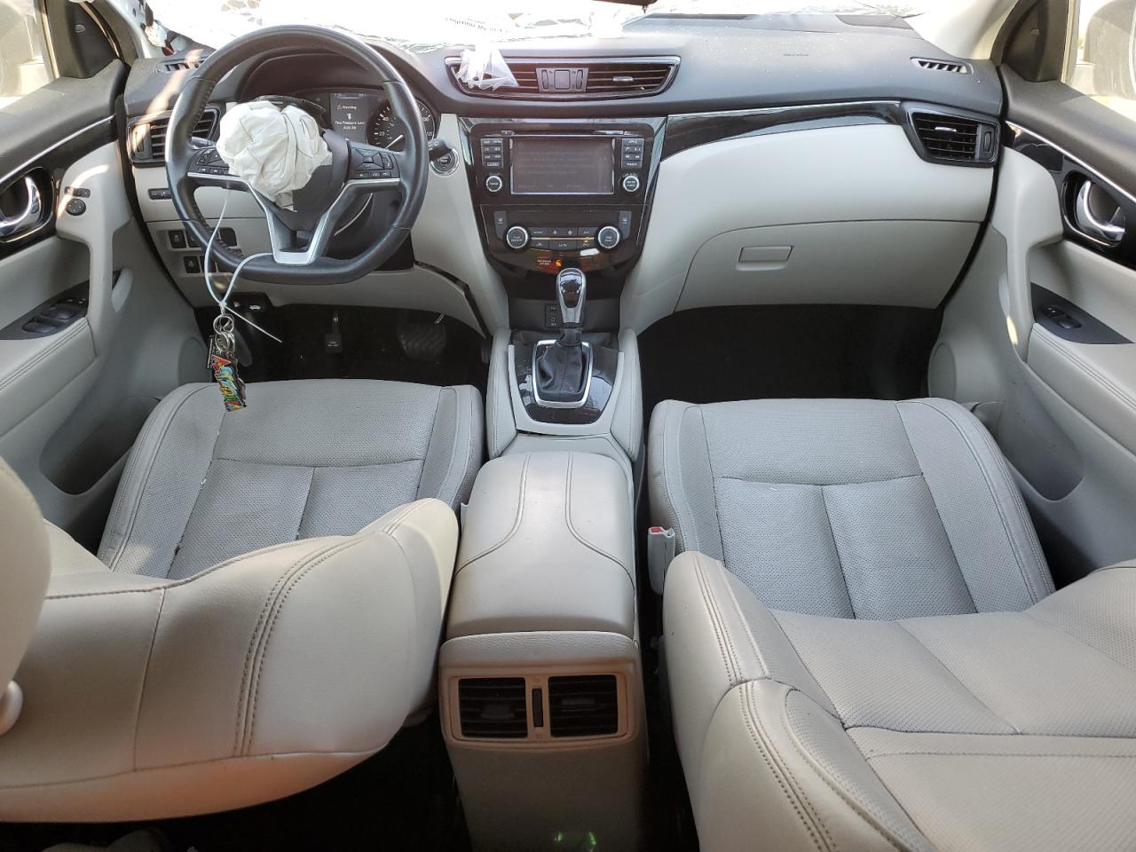 NISSAN ROGUE SPORT 2018 — 9
