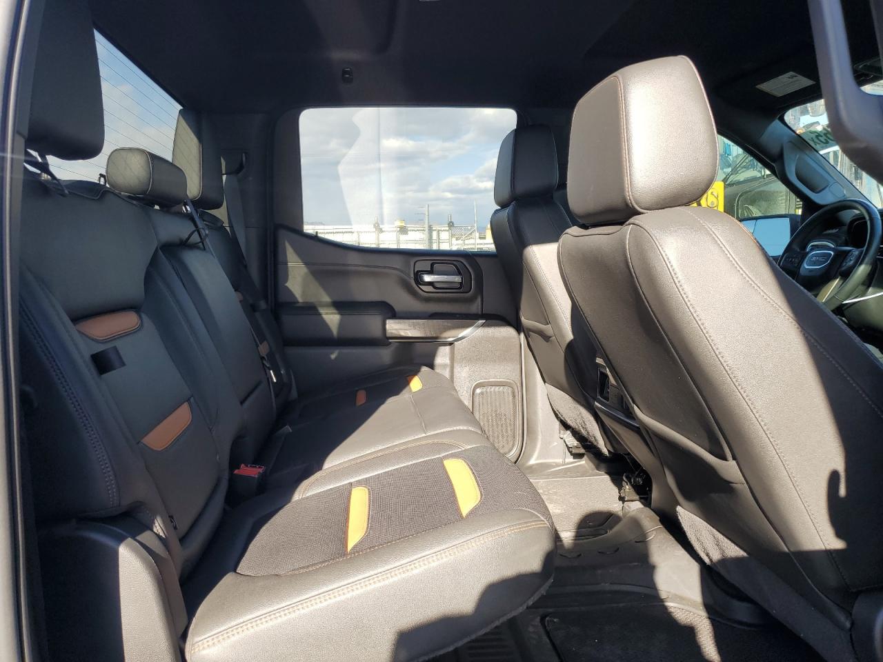 GMC SIERRA 2021 — 11