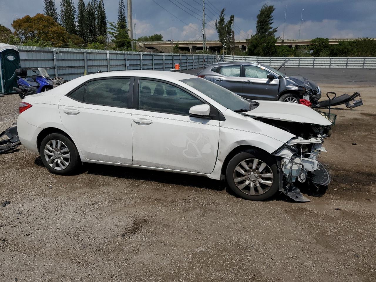 Toyota Corolla 2016 — 4