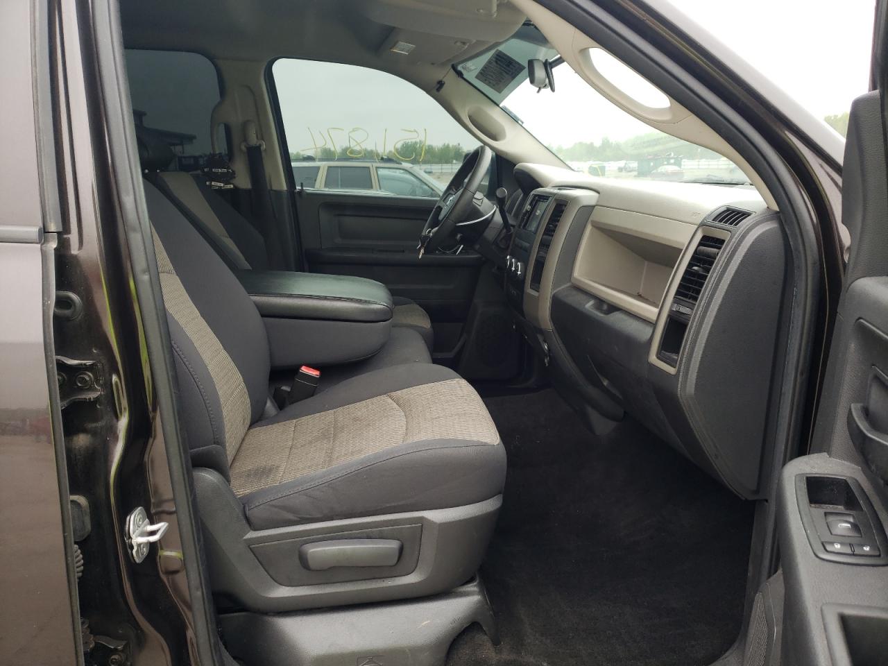 Dodge RAM 1500 2010 — 5