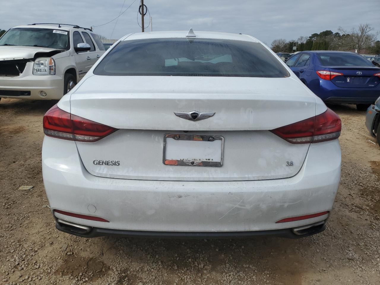 HYUNDAI GENESIS 2015 — 7