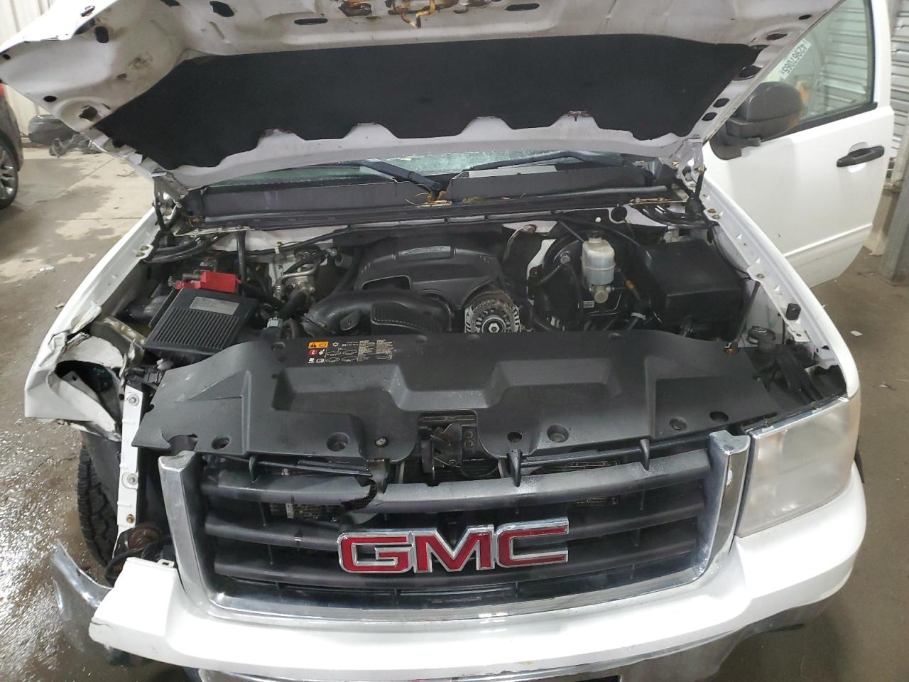 GMC SIERRA 2011 — 12