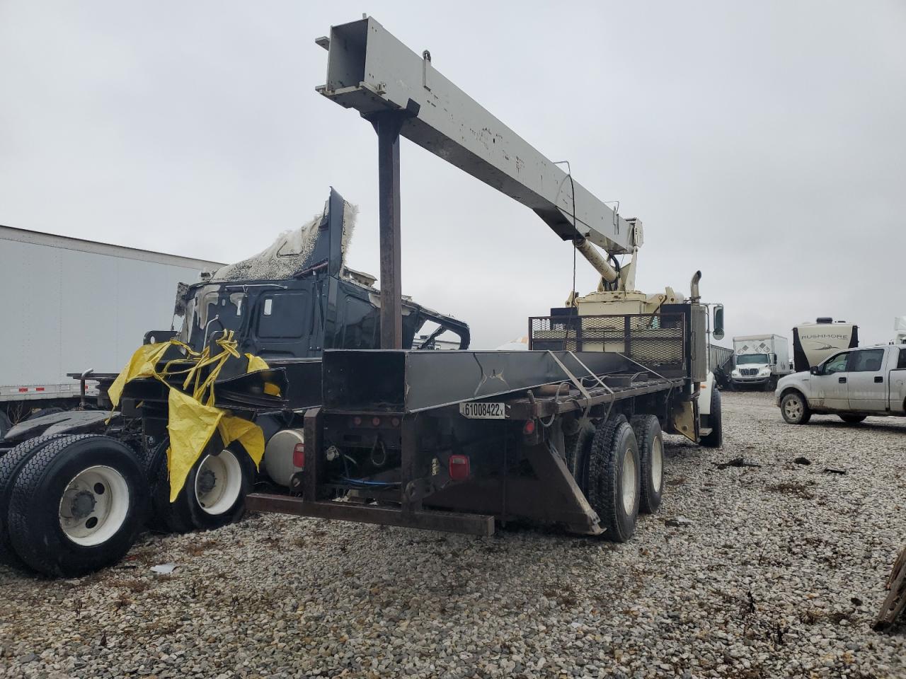 2006 PETERBILT 335