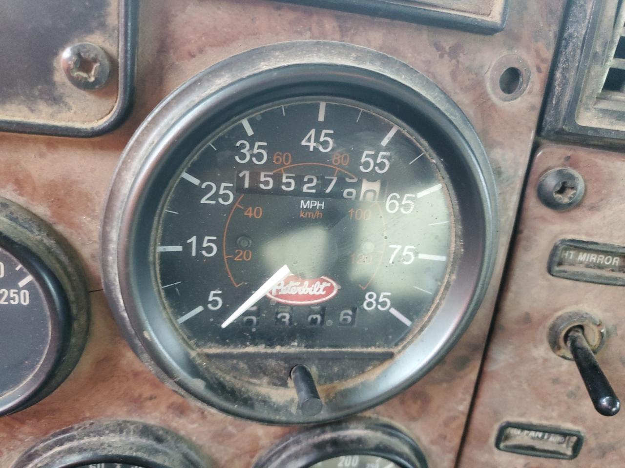 PETERBILT 335 2006 — 9