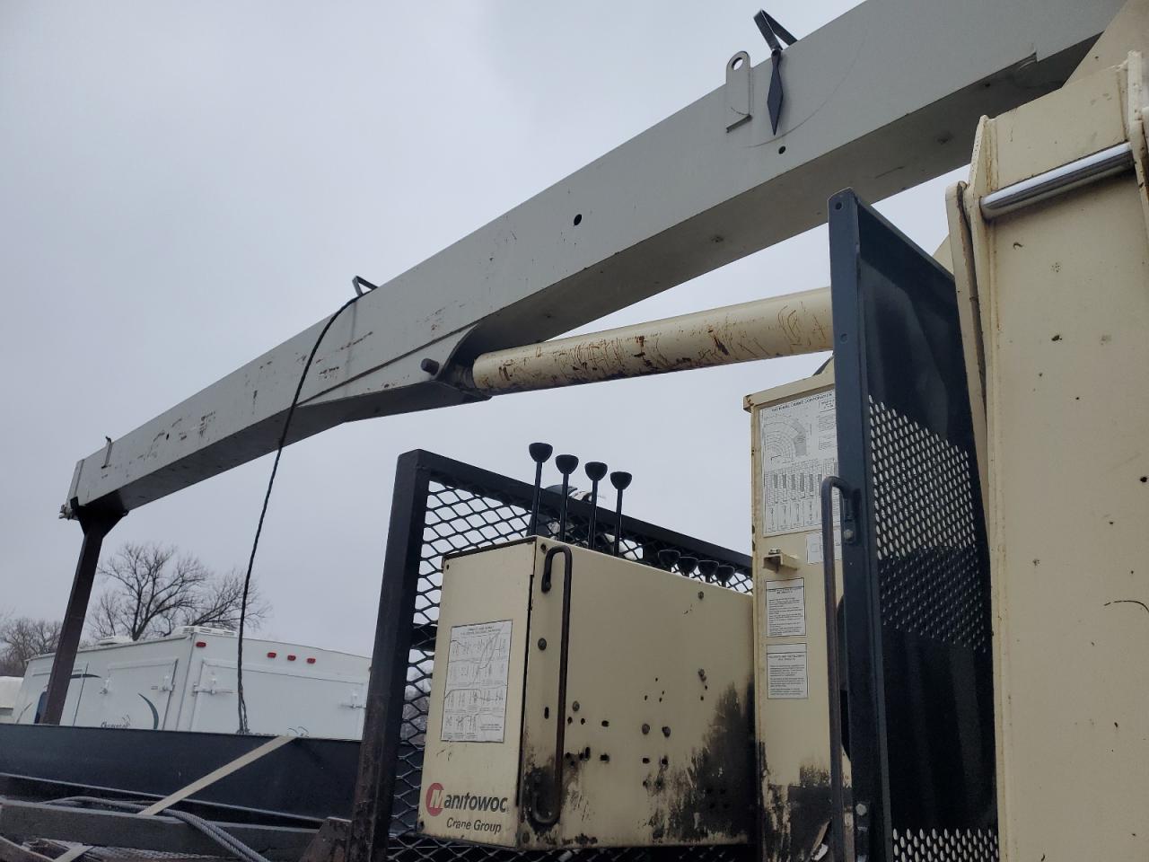 PETERBILT 335 2006 — 10
