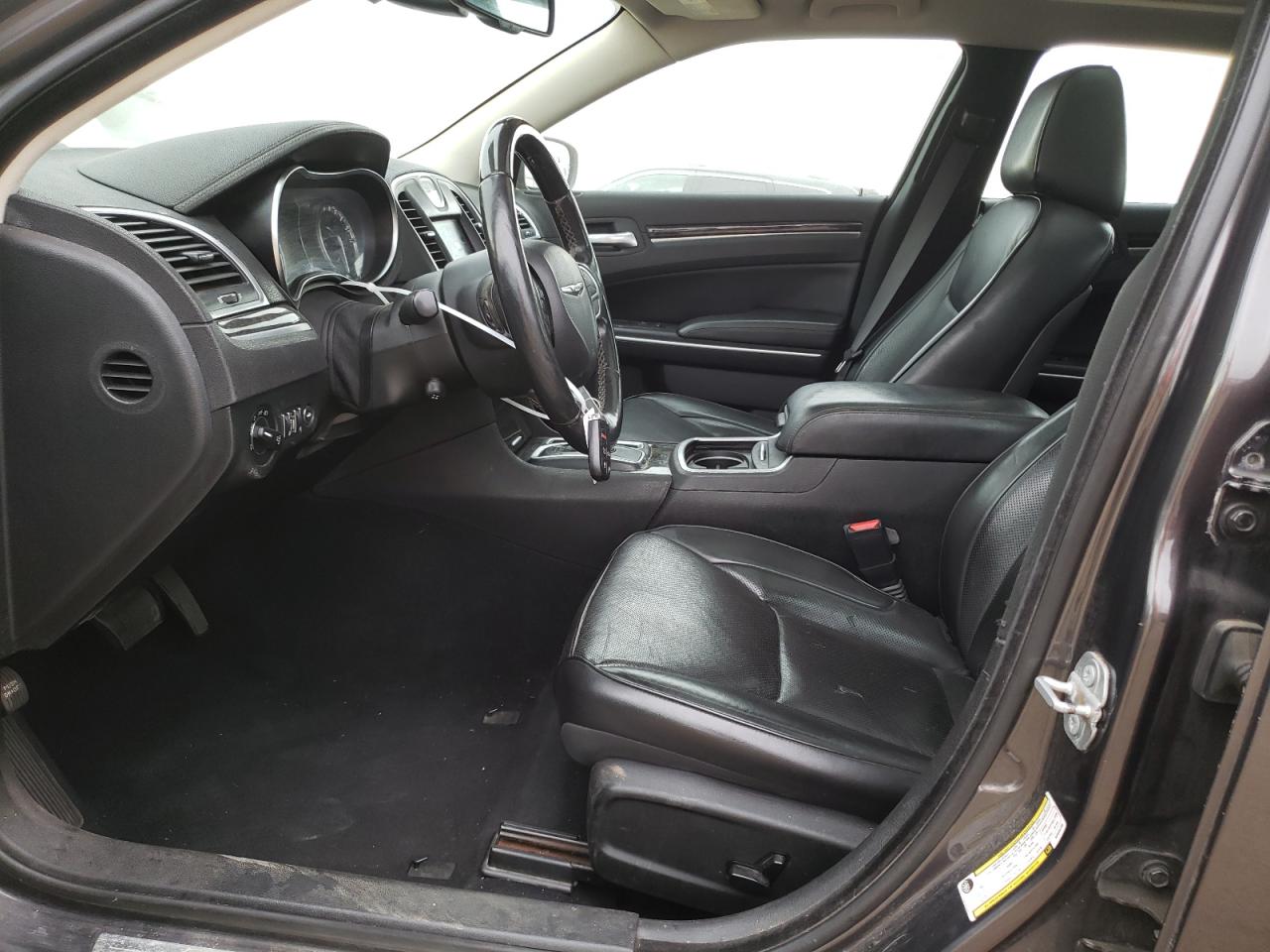 CHRYSLER 300 2019 — 8