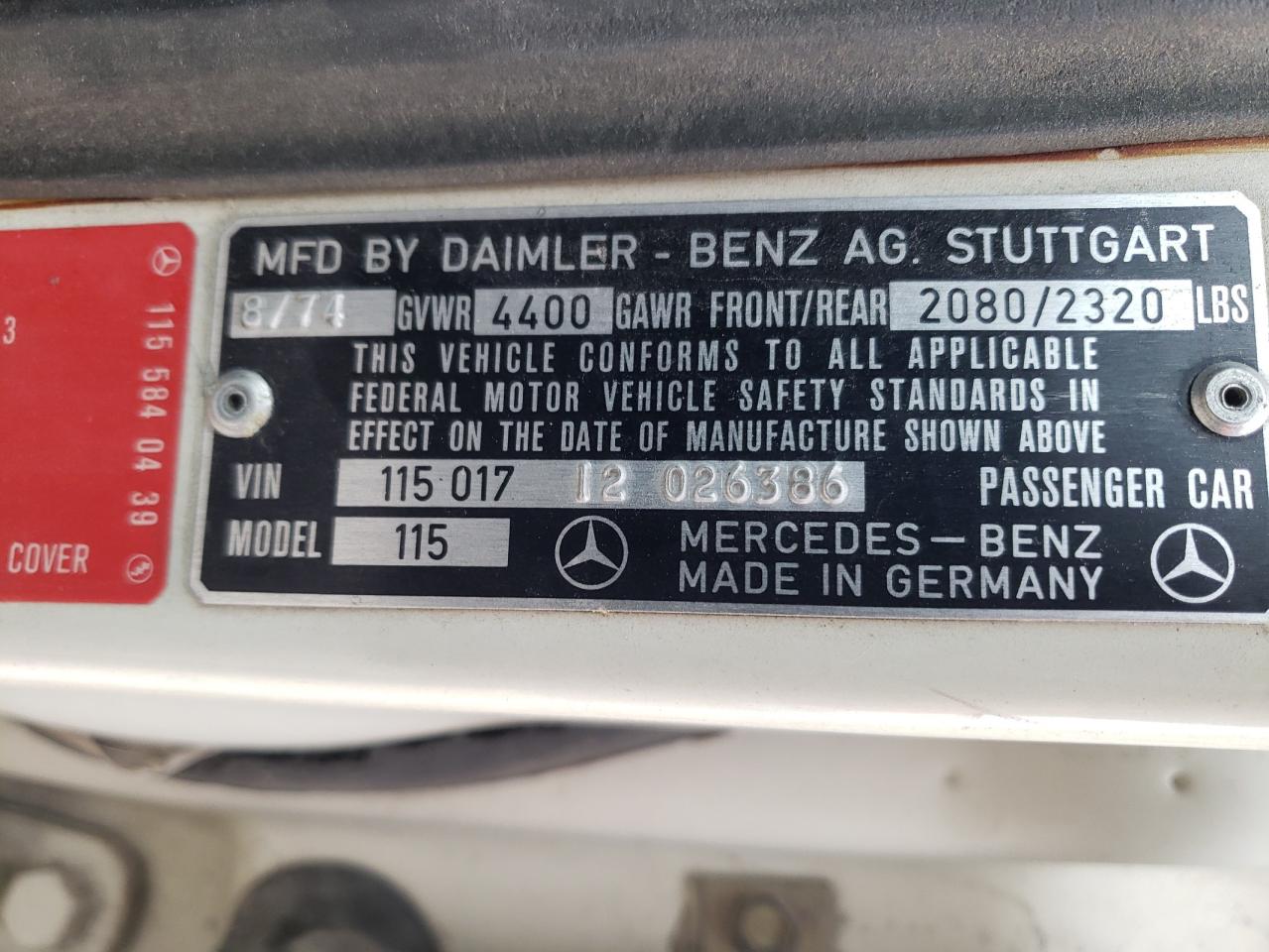 Mercedes-Benz 200 Series 1975 — 10