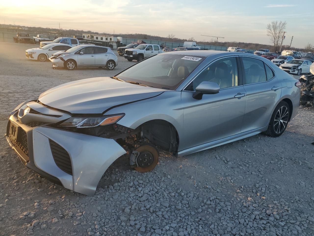 2020 TOYOTA CAMRY SE