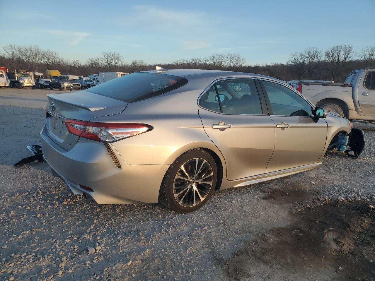TOYOTA CAMRY 2020 — 4