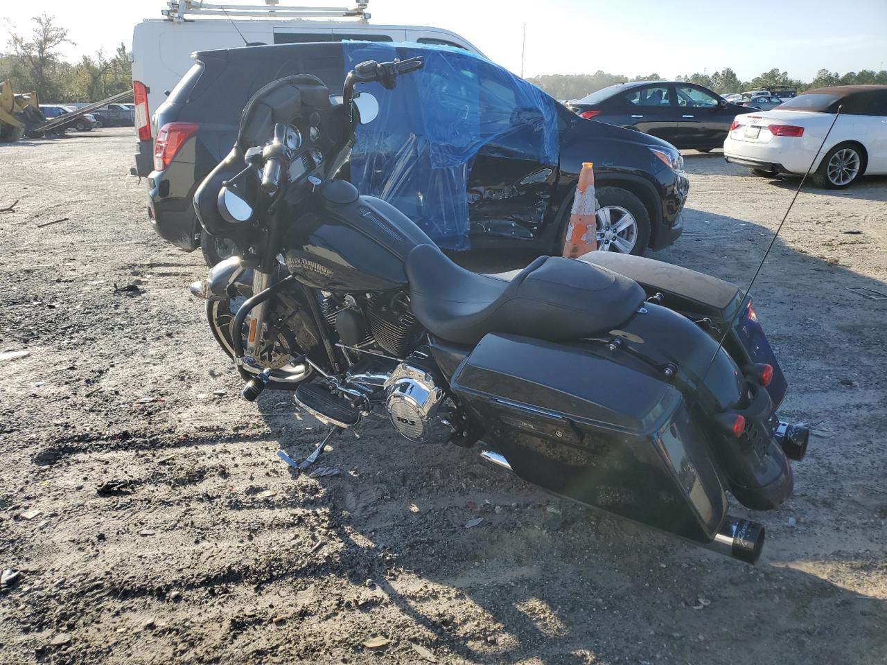 HARLEY-DAVIDSON FLHX 2013 — 4
