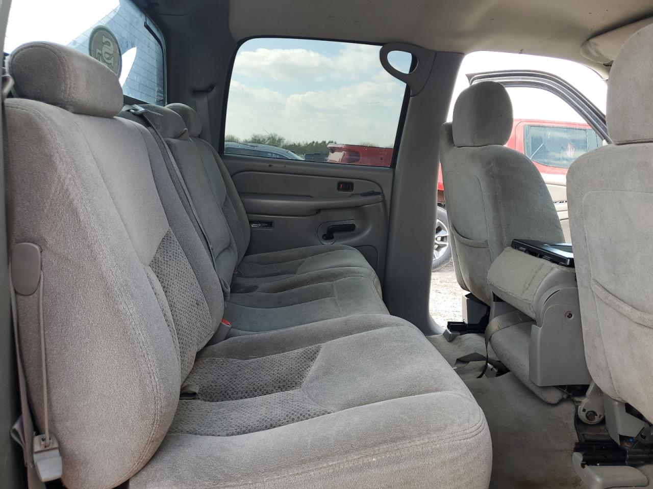 CHEVROLET AVALANCHE 2005 — 11