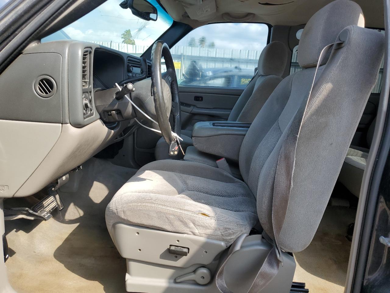 CHEVROLET AVALANCHE 2005 — 8