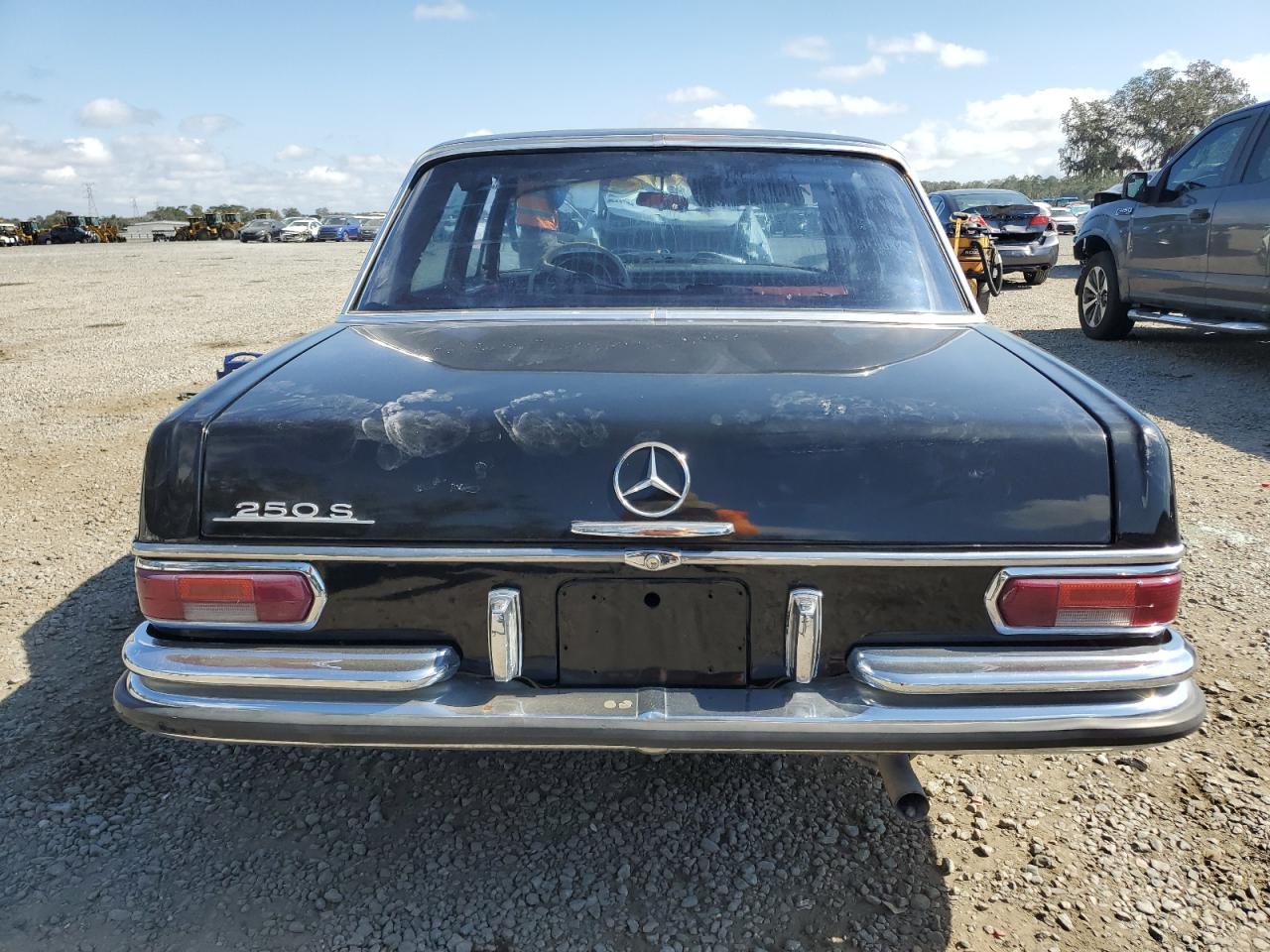 MERCEDES-BENZ 250SE 1966 — 7