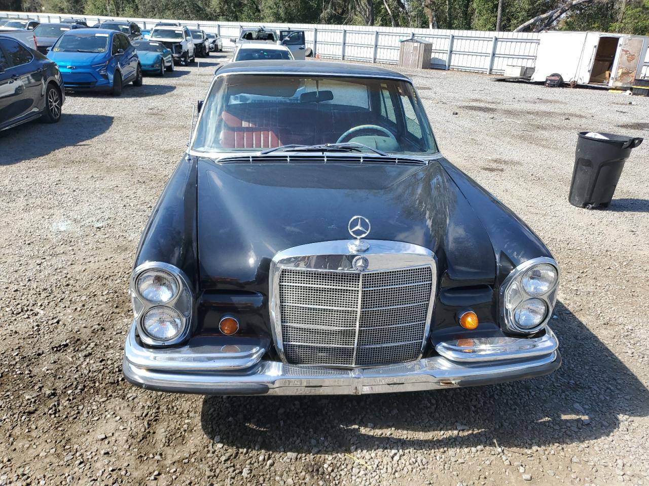MERCEDES-BENZ 250SE 1966 — 6
