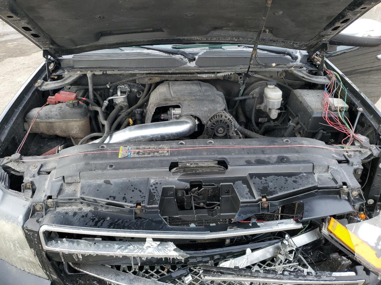 CHEVROLET AVALANCHE 2011 — 12