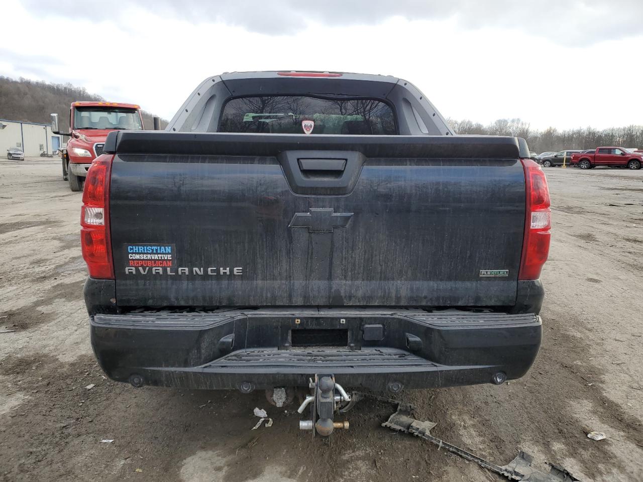 CHEVROLET AVALANCHE 2011 — 7