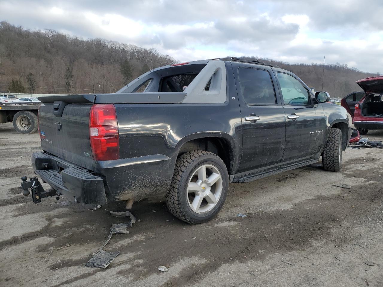 CHEVROLET AVALANCHE 2011 — 4